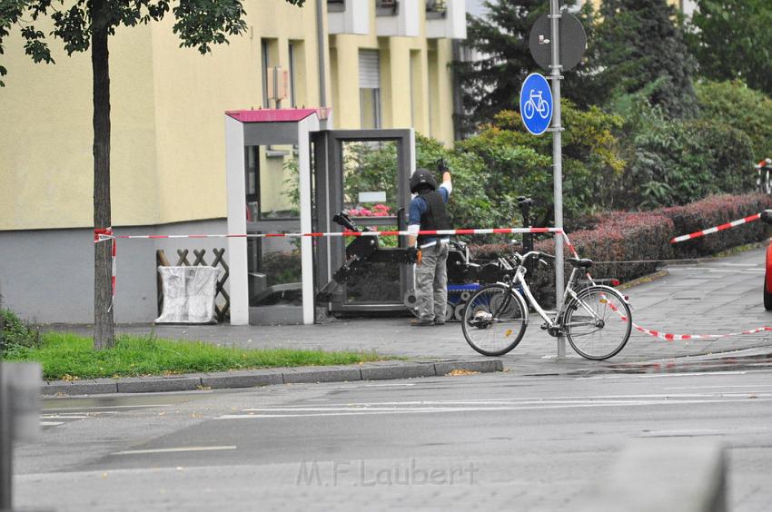 Kofferbombe entschaerft Koeln Graeffstr Subbelratherstr P092.JPG